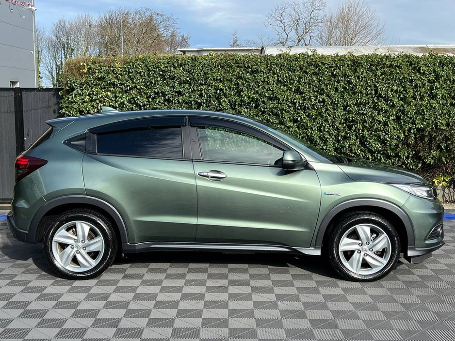 2020 Honda Vezel - image 2