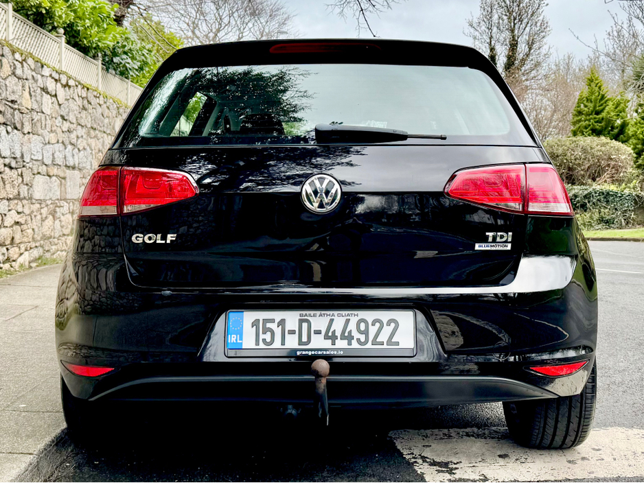 2015 Volkswagen Golf - image 6
