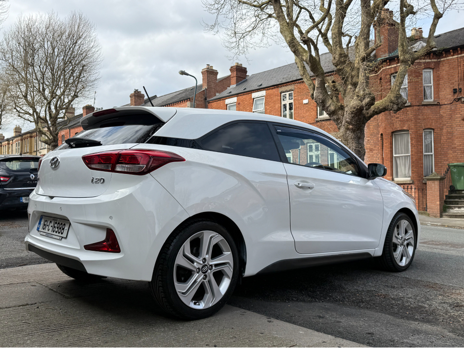 2016 Hyundai i20 - image 5