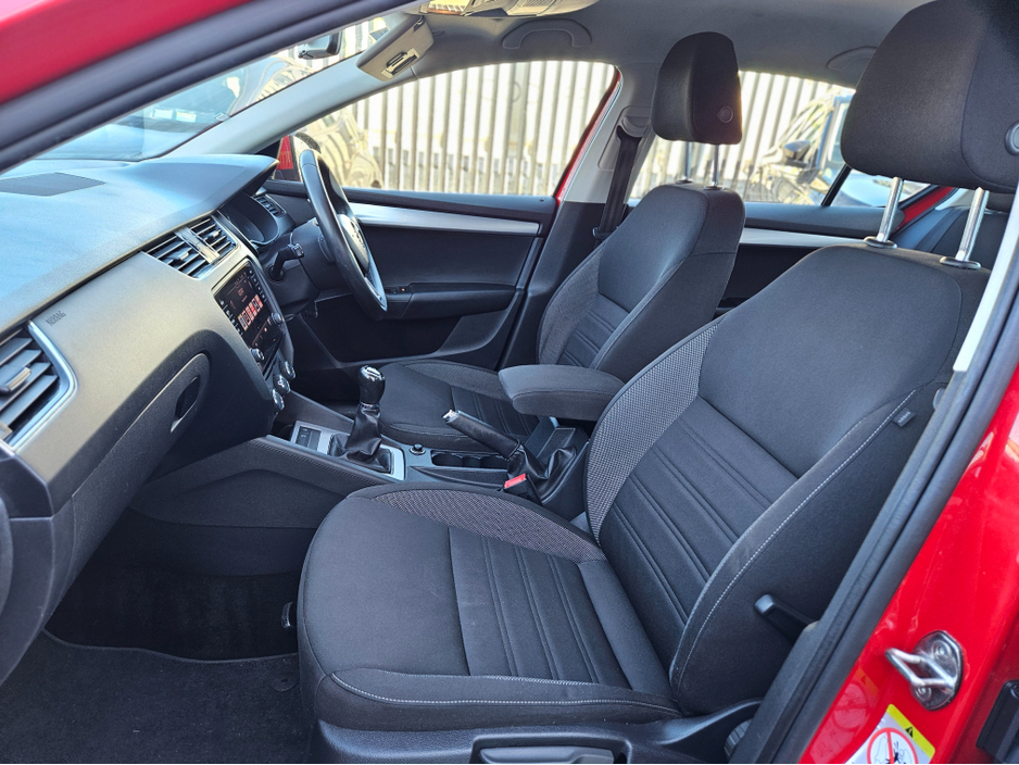 2019 Skoda Octavia - image 10