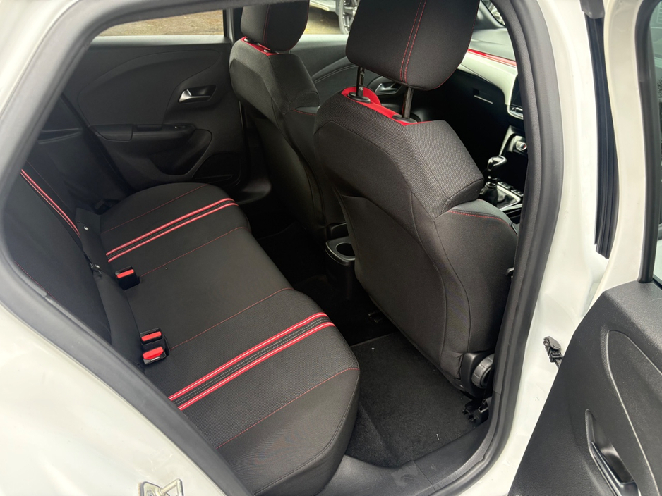 2021 Opel Corsa - image 15