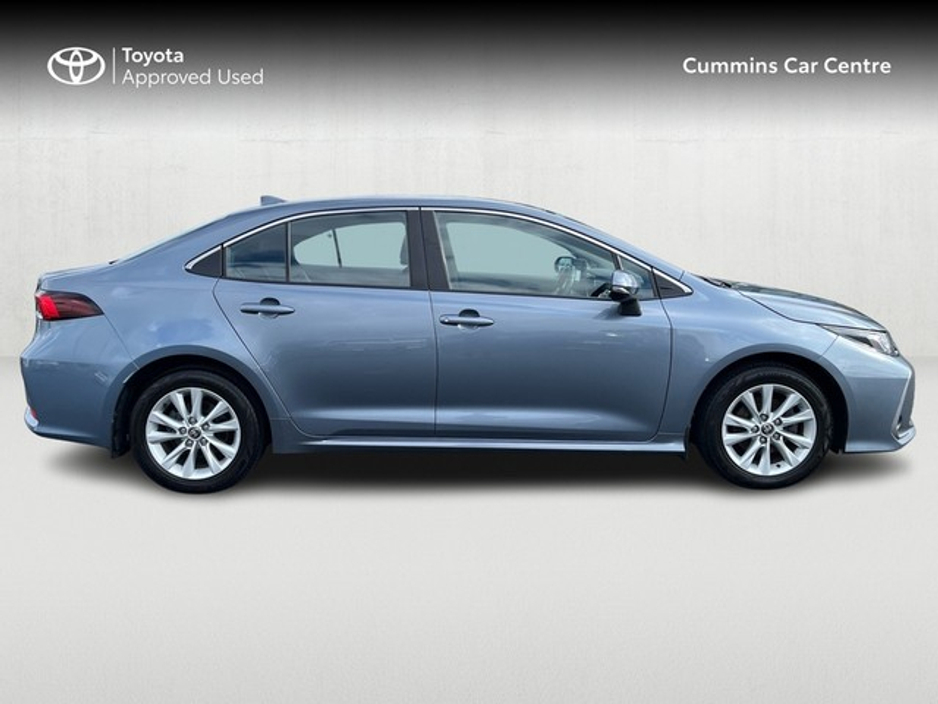 2023 Toyota Corolla - image 3