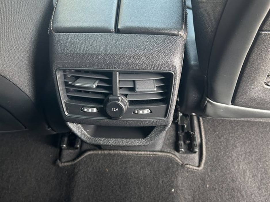 2019 Peugeot 3008 - image 15