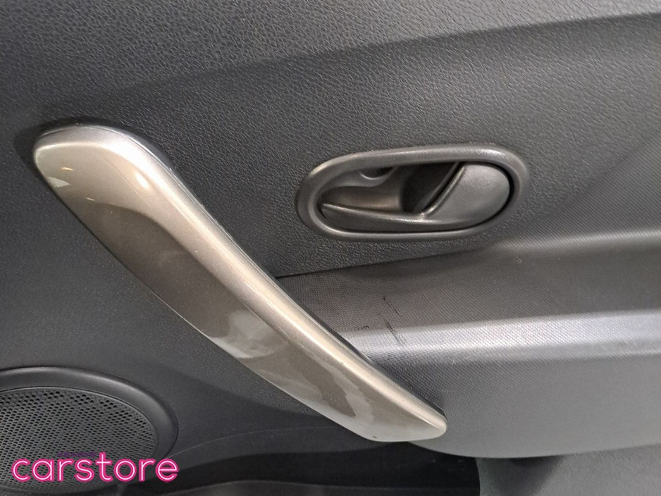 2015 Dacia Sandero Stepway TCe 90 S&S SIGNATURE €10,380