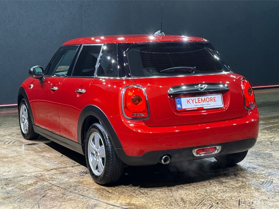 2018 MINI One - image 5