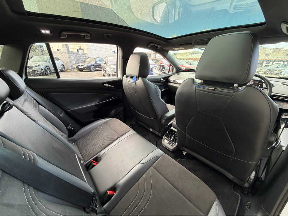 2023 Volkswagen ID.4 - image 21