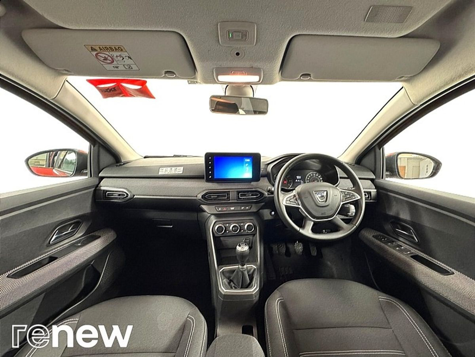 2022 Dacia Jogger - image 2