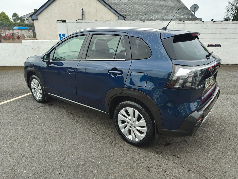 2024 Suzuki S-CROSS S-Cross 1.5 Full Hybrid Motion AGS €28,950