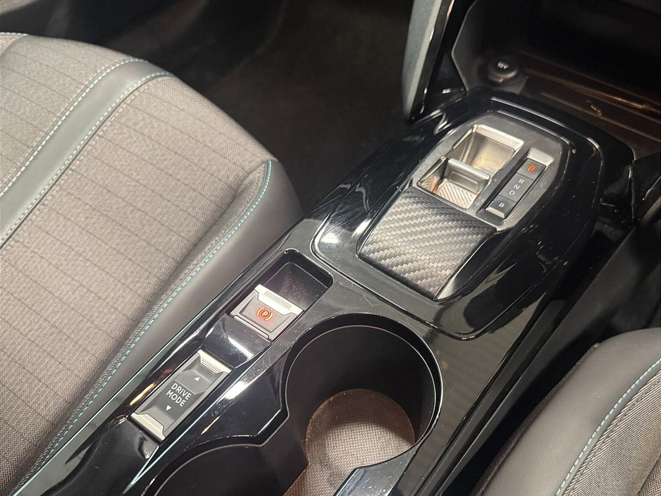 2022 Peugeot 208 Electric 136bhp (50 kWh) Allure Pack €16,975