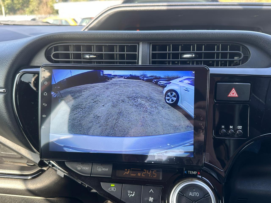 2015 Toyota Aqua - image 16