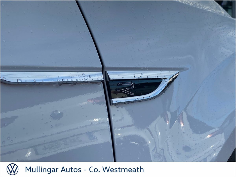 2023 Volkswagen T-Roc 2.0 TDI 116HP R-Line €32,450