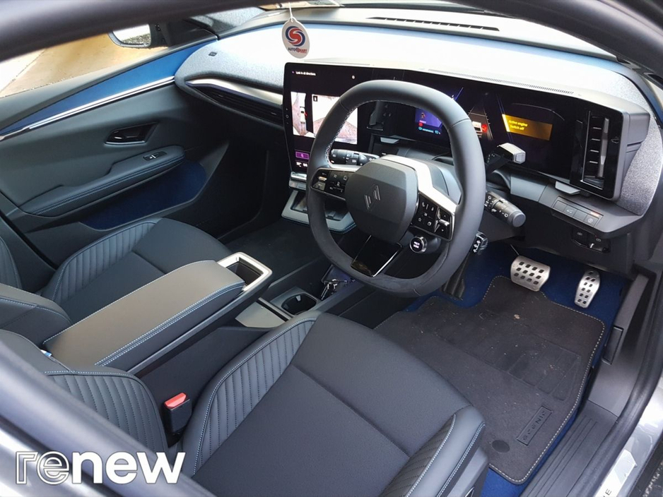 2026 Renault Scenic iconic esprit Alpine 87kWh 220hp €47,995