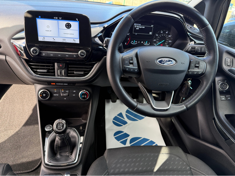 2018 Ford Fiesta - image 11