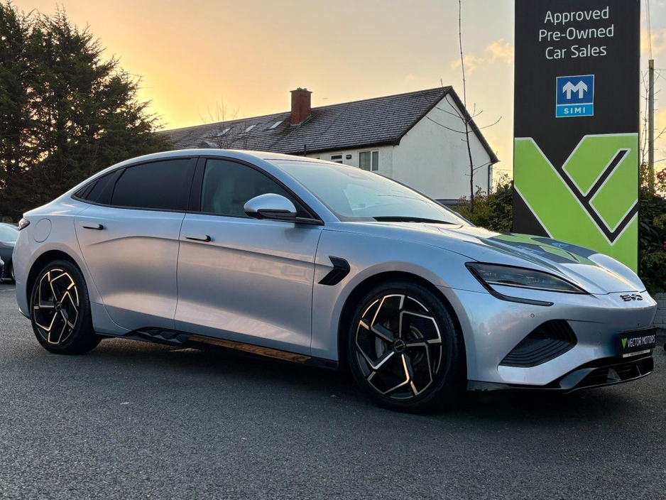 2024 BYD Seal DESIGN RWD PAN ROOF €37,995