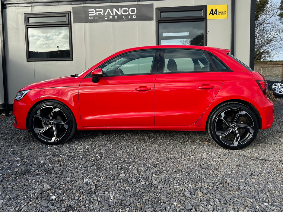 2016 Audi A1 - image 4