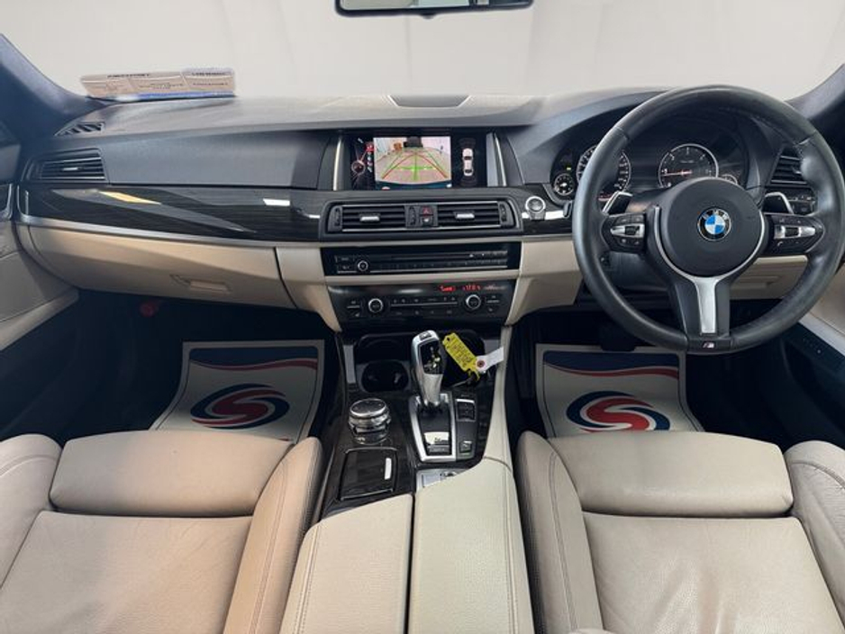 2016 BMW 5 Series - image 15