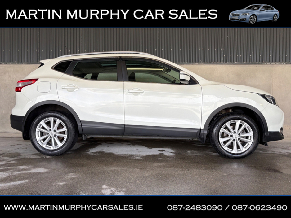 2017 Nissan Qashqai - image 2