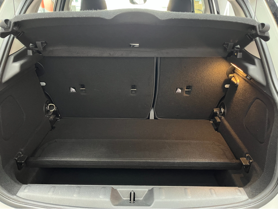 2018 MINI Cooper - image 7