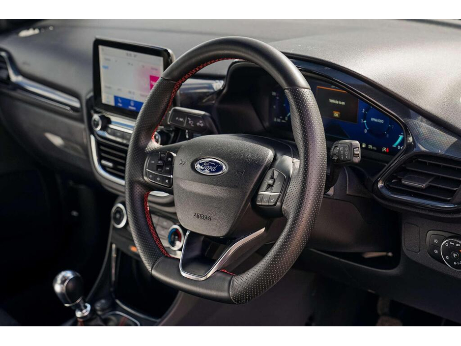 2021 Ford Puma - image 4