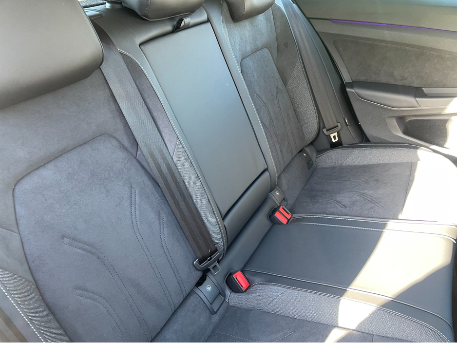 2025 Volkswagen Golf - image 22