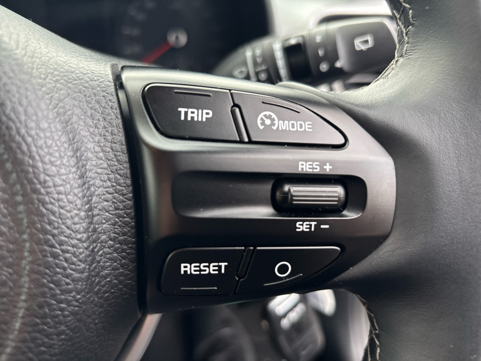 2023 Kia Stonic - image 13