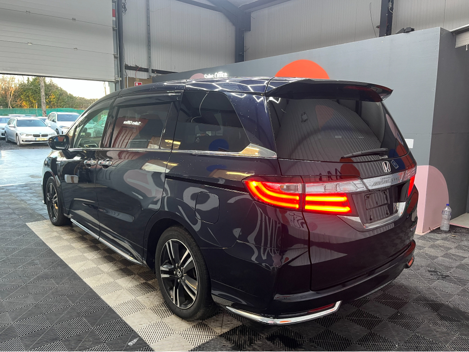2017 Honda Odyssey €21950 2017 HONDA ODYSSEY HYBRID 7 SEATER AUTOMATIC ABSOLUTE SENSING  2.0 AUTOMATIC / CRUISE CONTROL / REVERSE CAMERA / AUTOMATIC DOORS €21,950