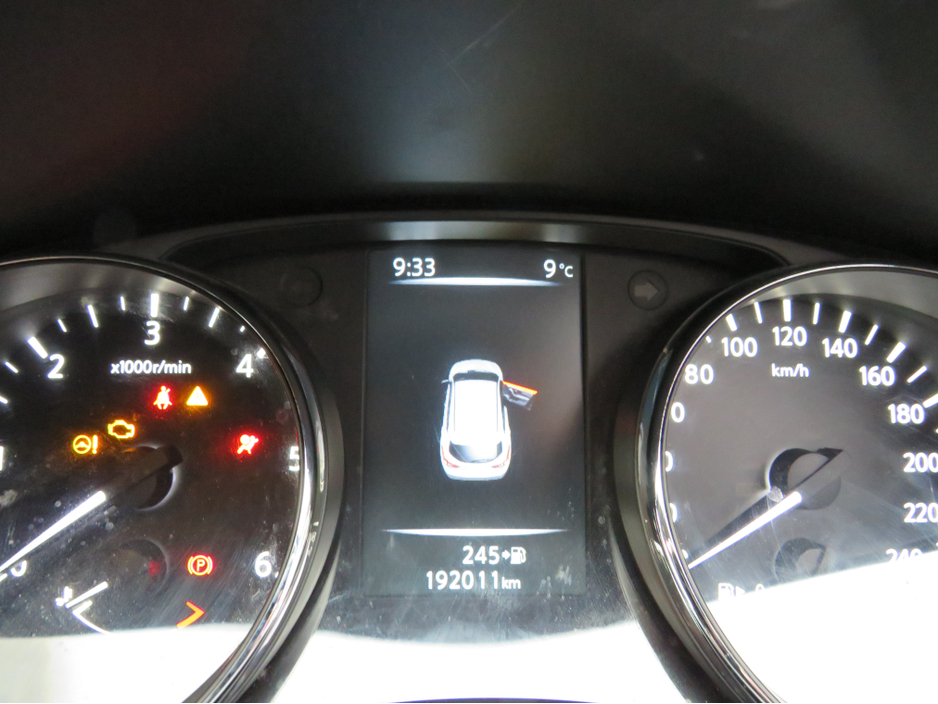 2015 Nissan Qashqai - image 3