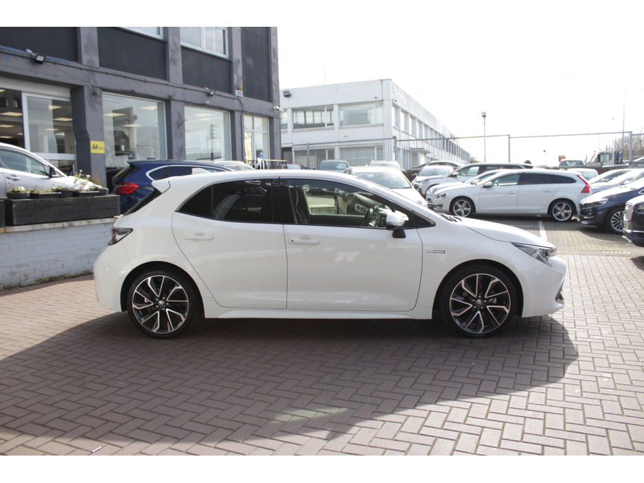 2018 Toyota Corolla - image 3