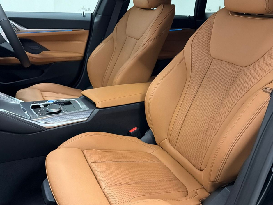 2026 BMW i4 - image 7