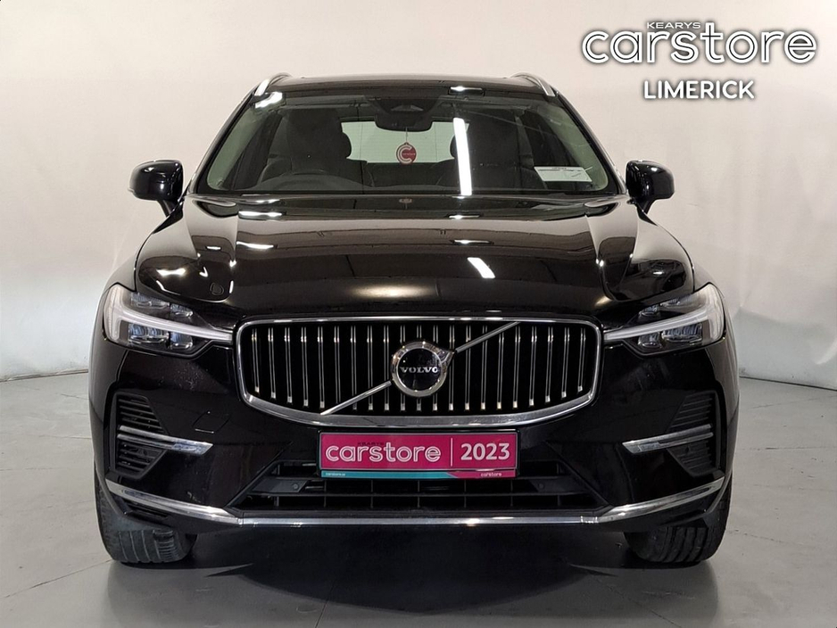 2023 Volvo XC60 - image 8