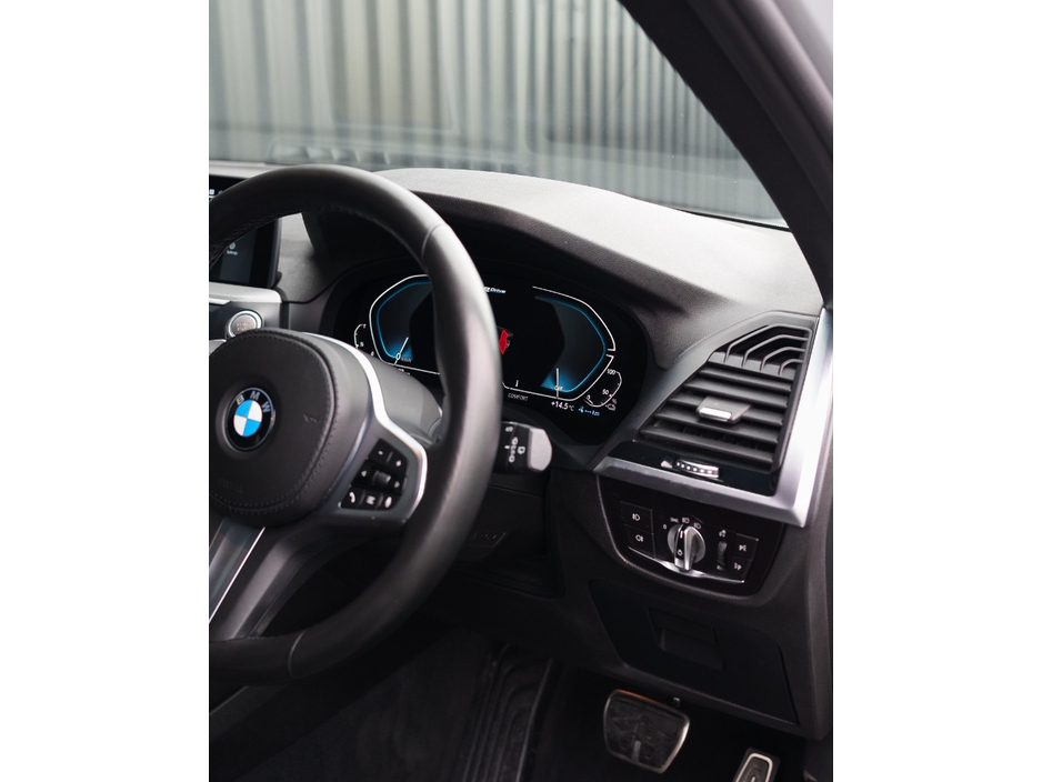 2020 BMW X3 - image 7