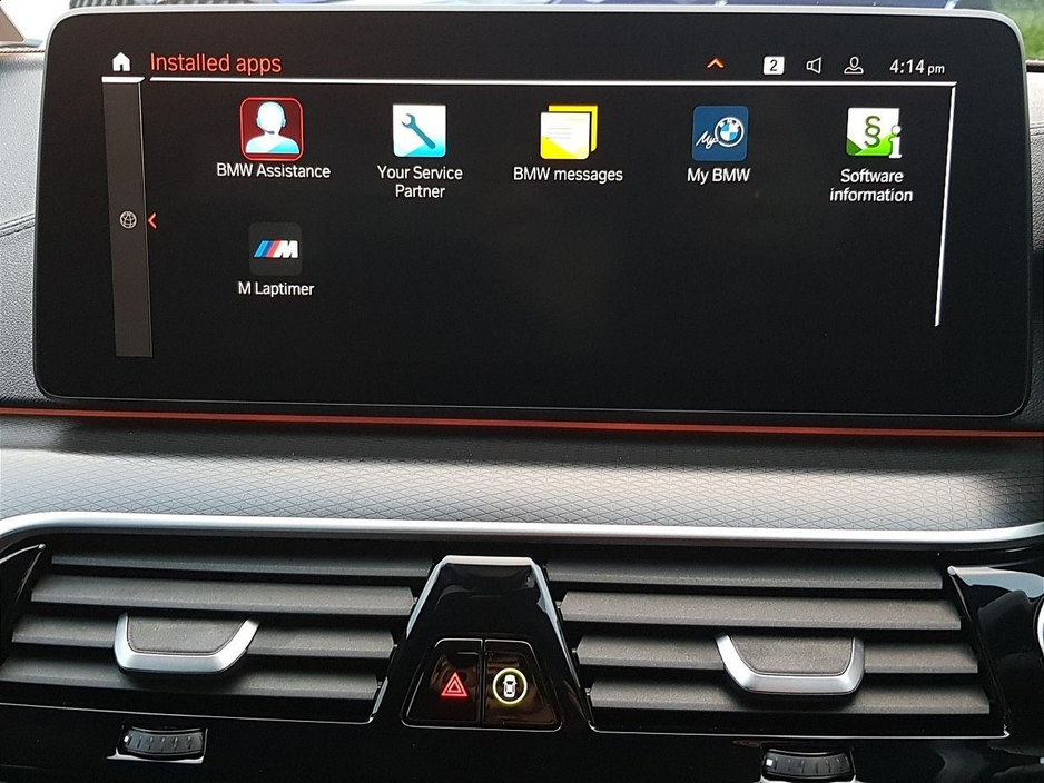 2022 BMW 5 Series - image 8