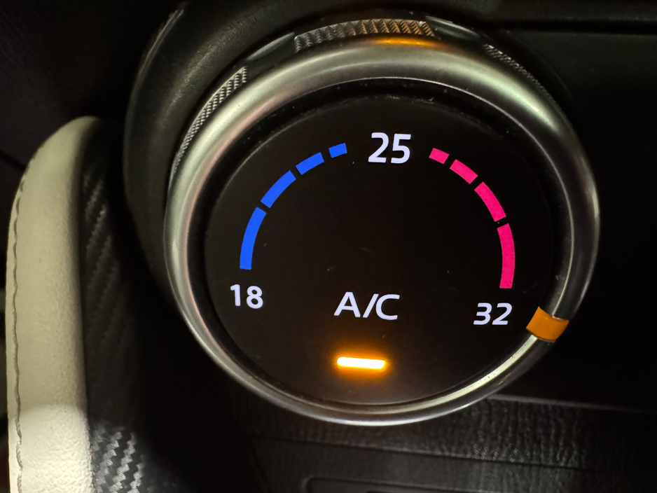 2016 Mazda Demio - image 24