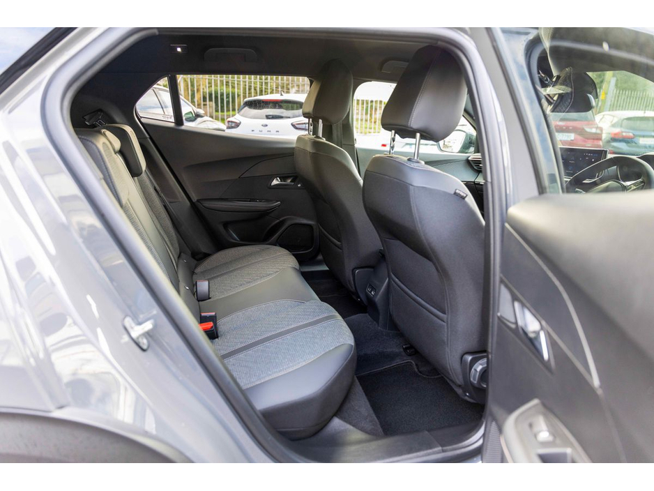 2025 Peugeot 2008 2025 Peugeot 2008 1.2 Puretech 100bhp Allure