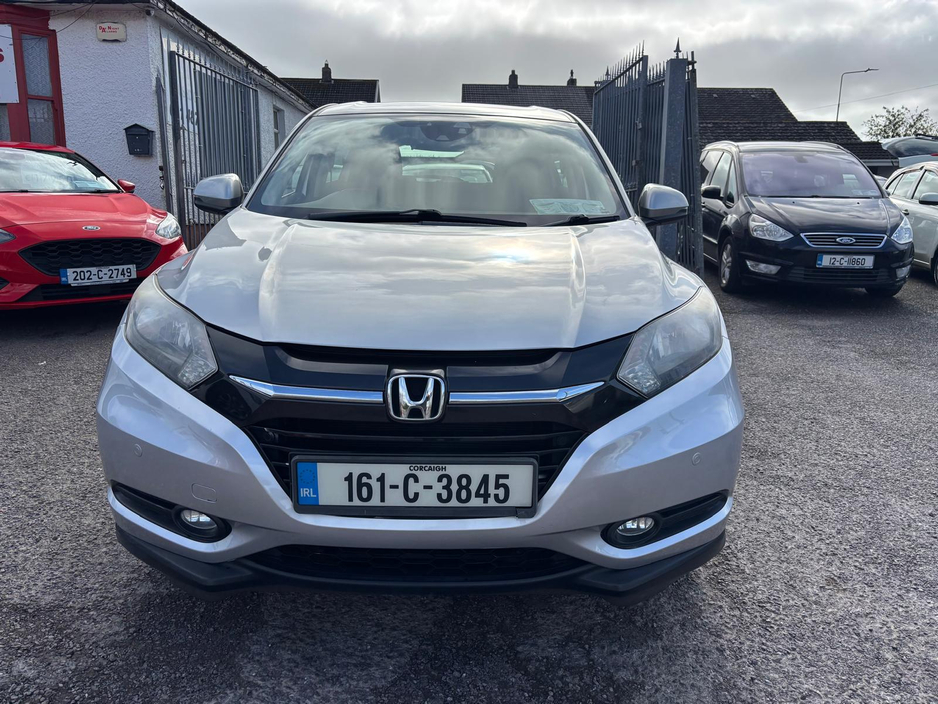 2016 Honda HR-V - image 5