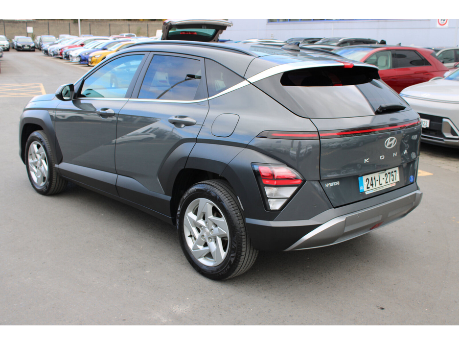 2024 Hyundai Kona - image 3