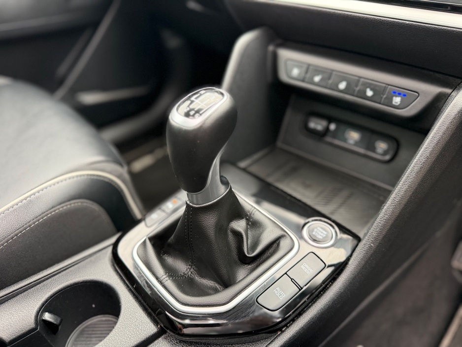 2022 Kia Sportage - image 16