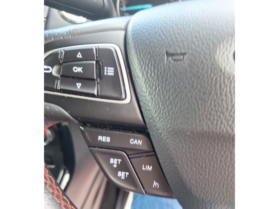 2020 Ford Ecosport - image 13