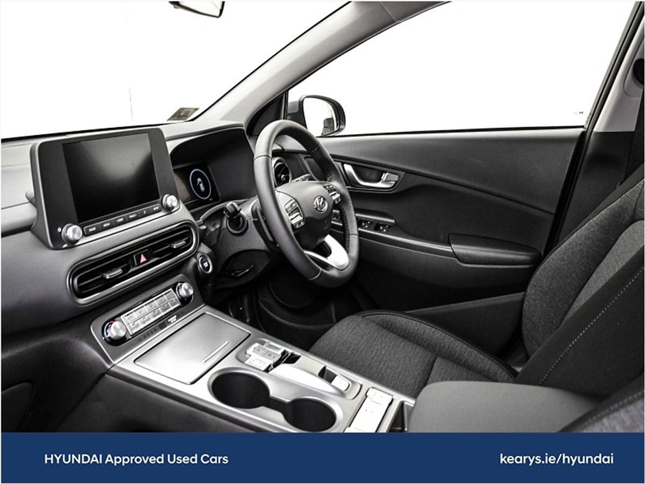 2023 Hyundai Kona EV Executive 39 kWh €22,490