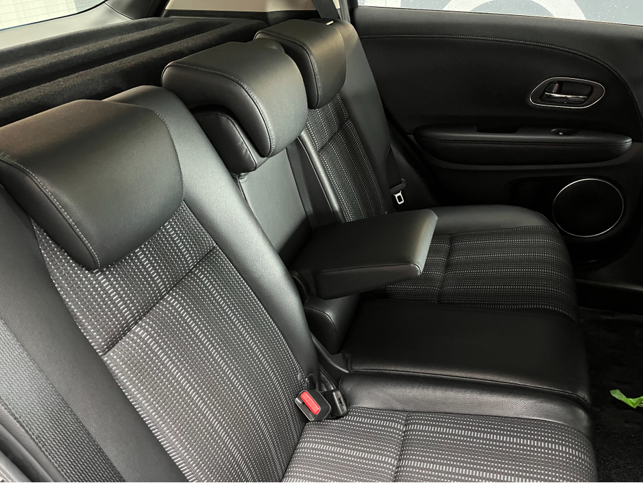 2016 Honda Vezel - image 12