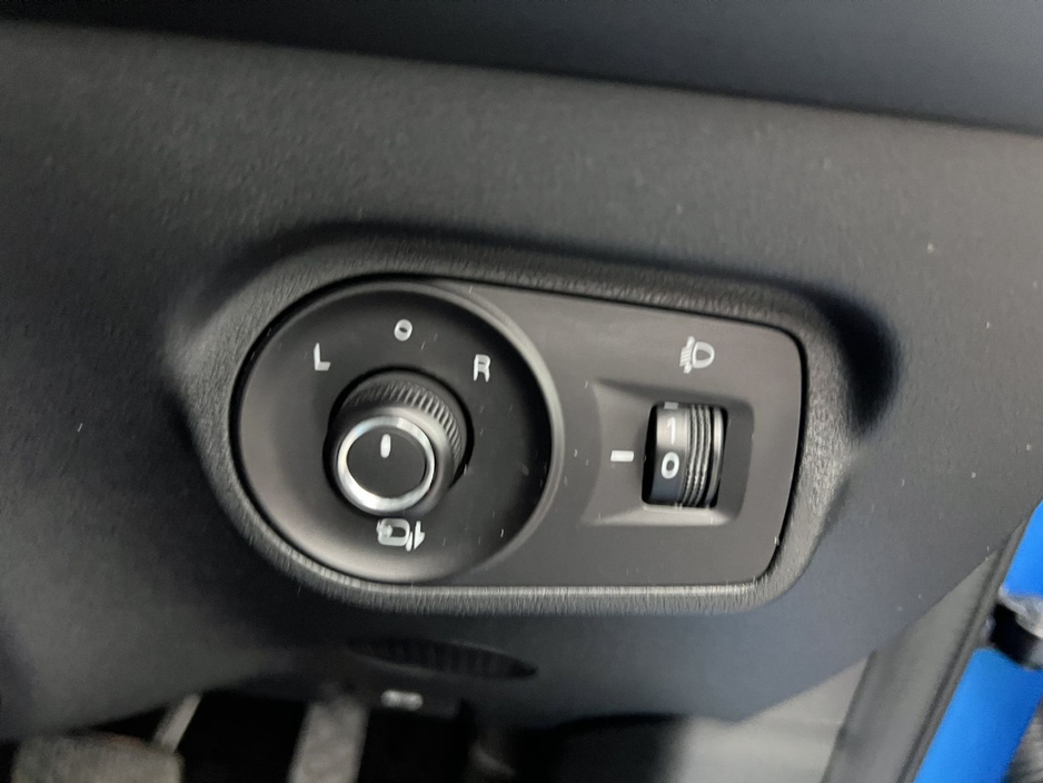 2025 MG ZS - image 16