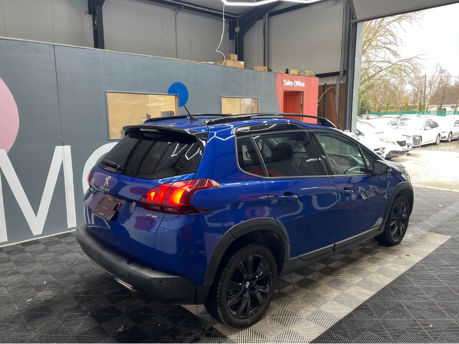 2019 Peugeot 2008 - image 2