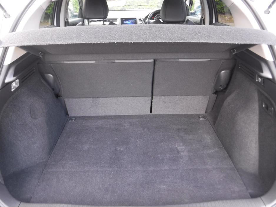 2020 Honda Vezel - image 10