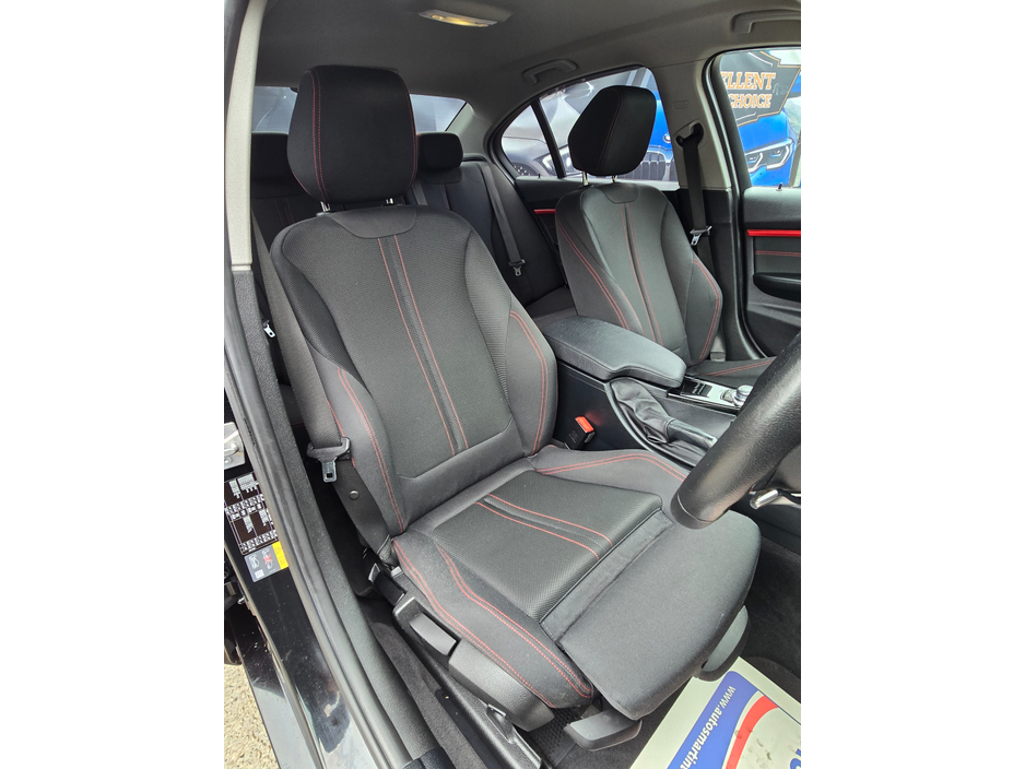 2016 BMW 3 Series - image 11