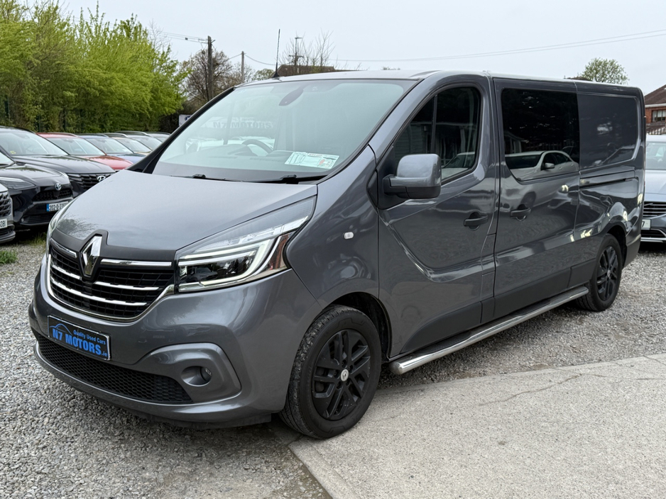 2021 Renault Trafic - image 7
