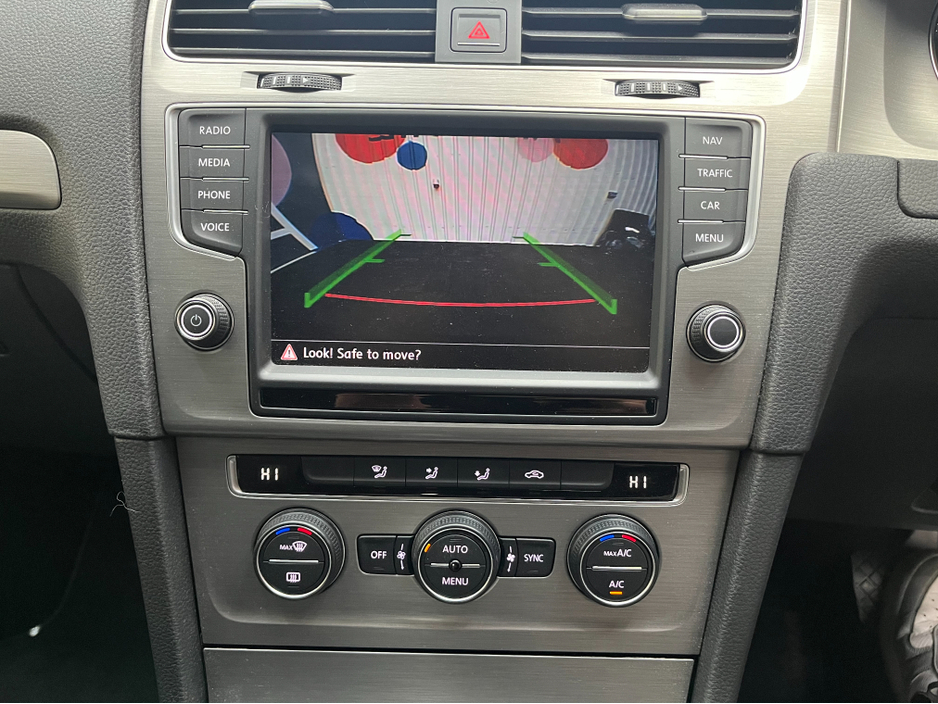 2016 Volkswagen Golf - image 19