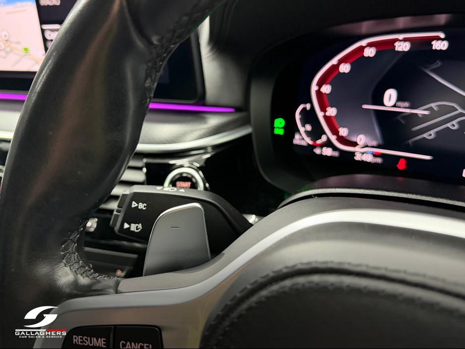 2022 BMW 5 Series - image 27