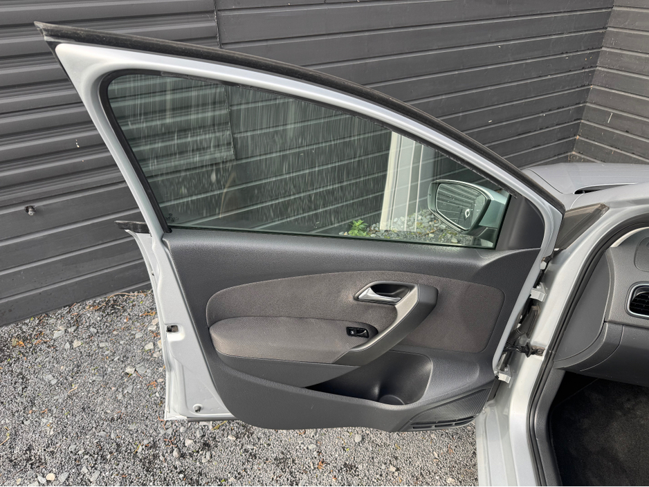 2012 Volkswagen Polo 1.2  AUTO 5DR TSi €8,495