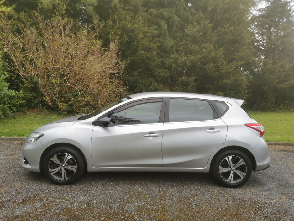 2017 Nissan Pulsar - image 7