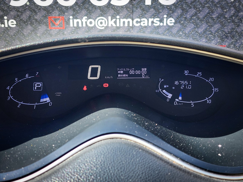 2015 Nissan Serena - image 21